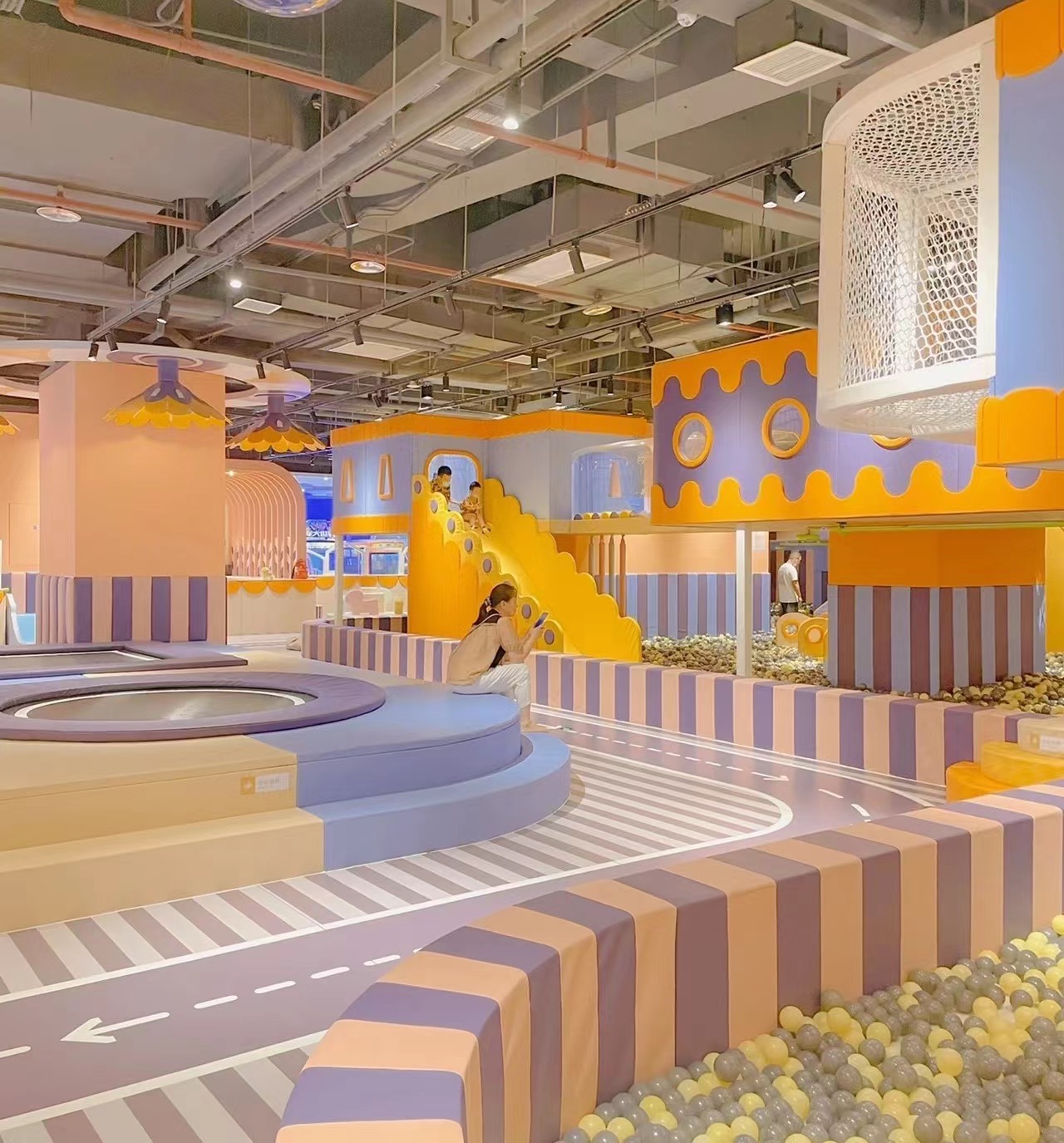 How much does it cost to open a small indoor playground?