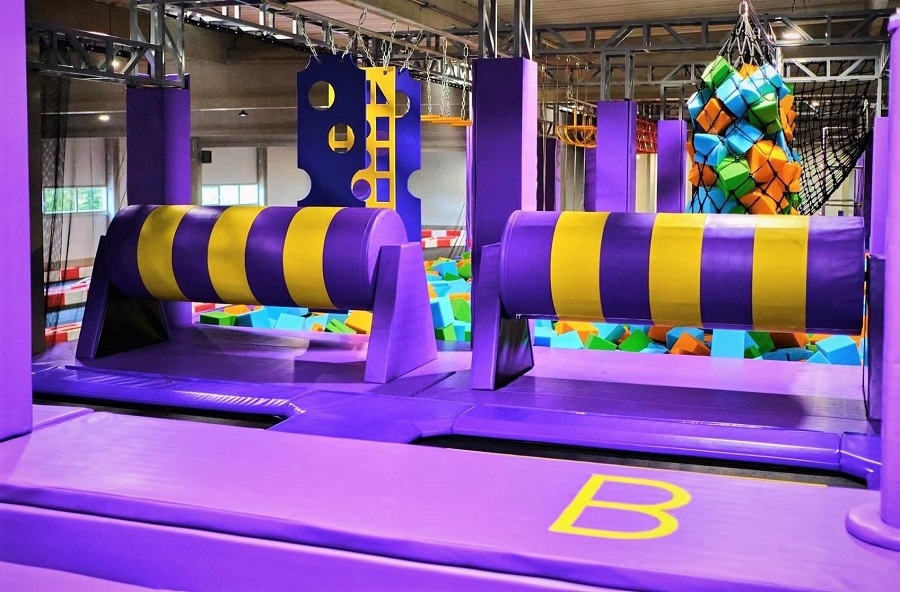 Why should I wear anti-skid socks when going to the trampoline theme  park？,Blog,Qilong Amusement Equipment Co., Ltd.